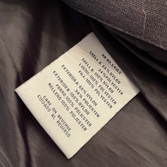 Levi’s Puffer Vest (Size M) - Picture 8 of 12